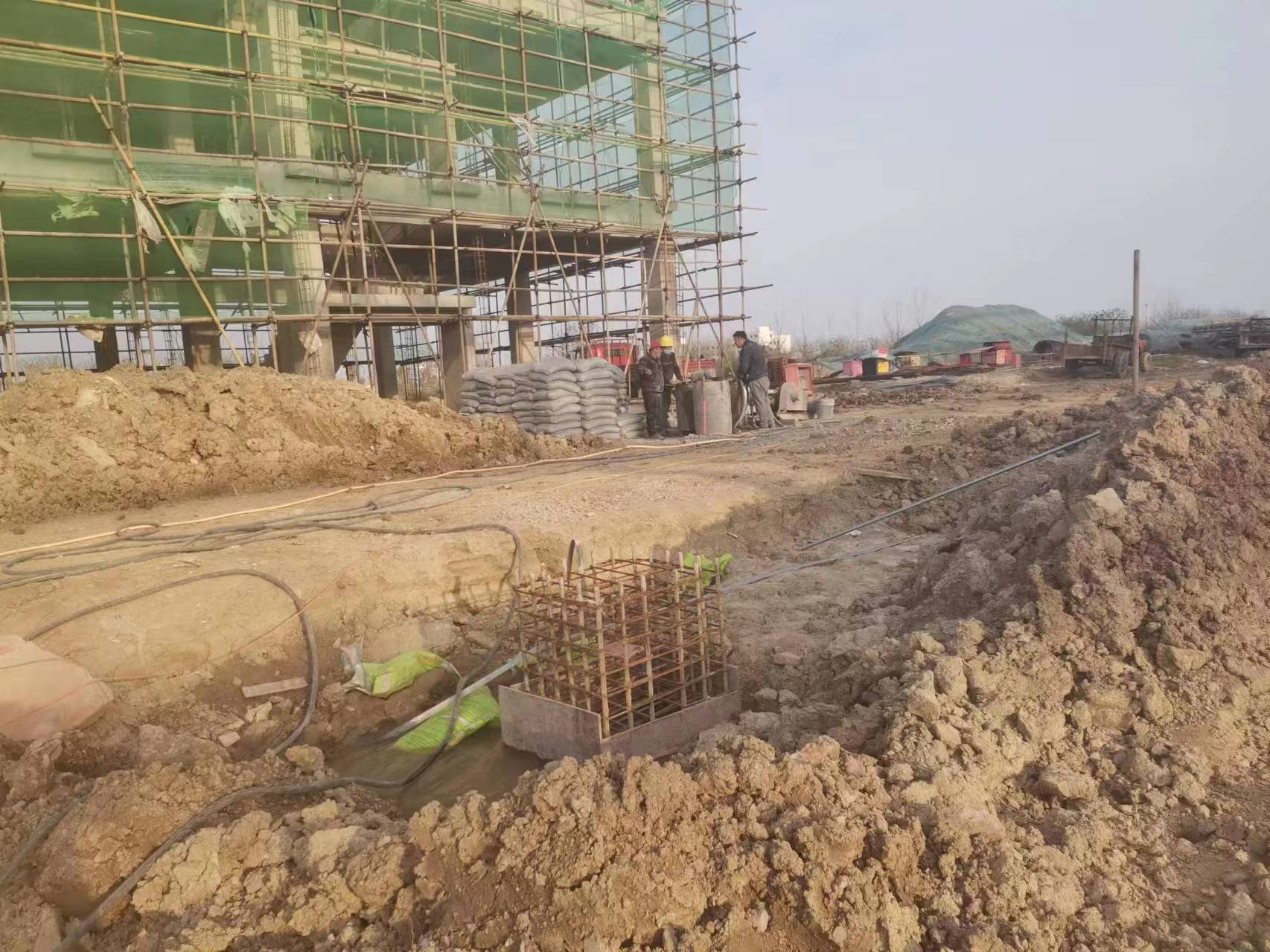 椰林镇当桥梁出现裂缝的时候应该及时加固修补